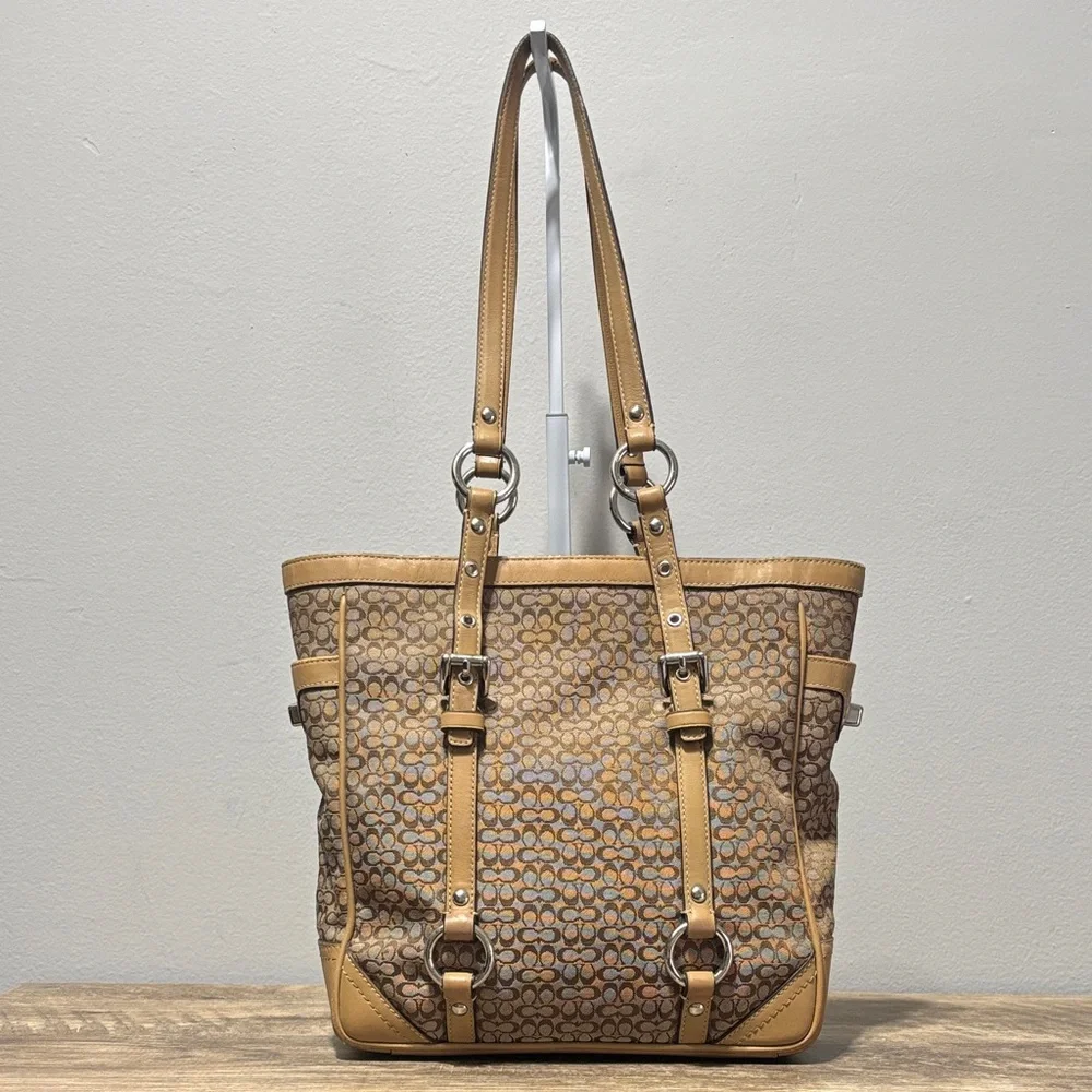 Coach Signature Gallery Tote F11526 - Picture 3 of 13